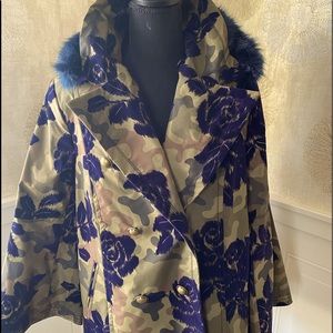 Women’s Large NWOT Banana Republic light raincoat